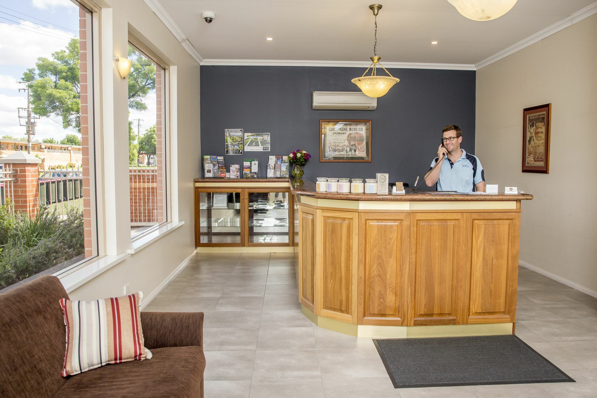 Charlotte Apartments Bathurst Luaran gambar